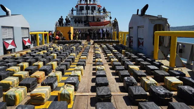 Mexico and El Salvador announce record cocaine seizures amid US military strikes