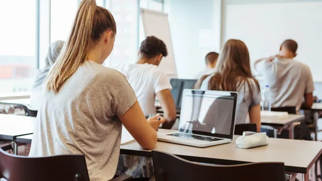 Educators struggle to assess student learning due to AI use
