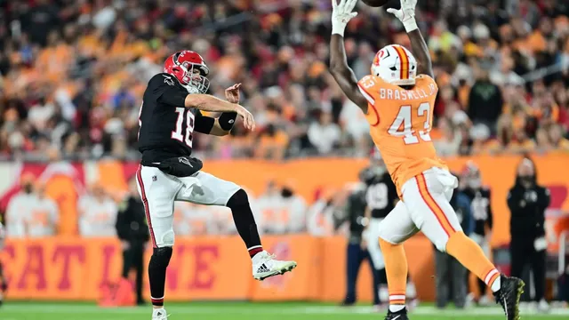 Falcons stun Bucs with last-second victory that hurts playoff hopes