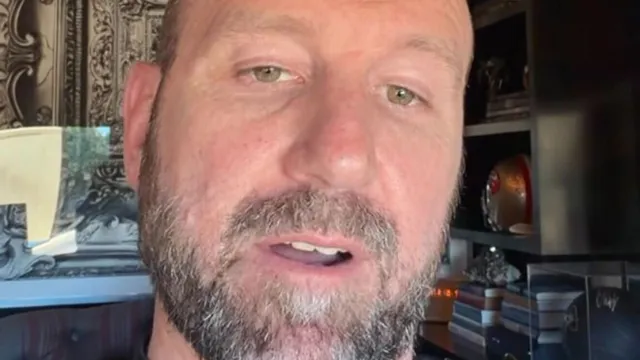 Meta keeps Horizon Worlds alive in VR despite mobile focus