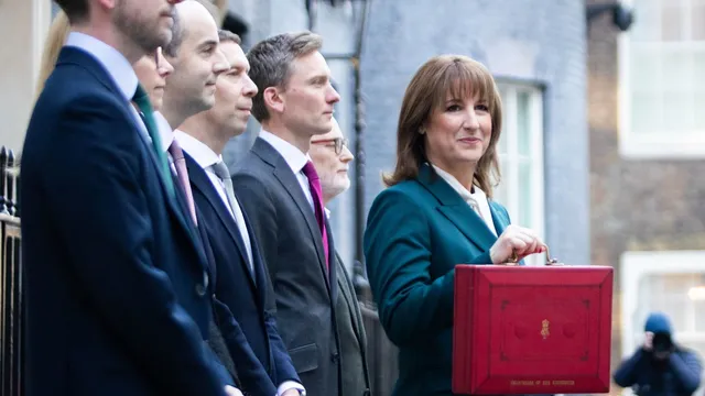 UK freeze on income tax thresholds raises fiscal concerns