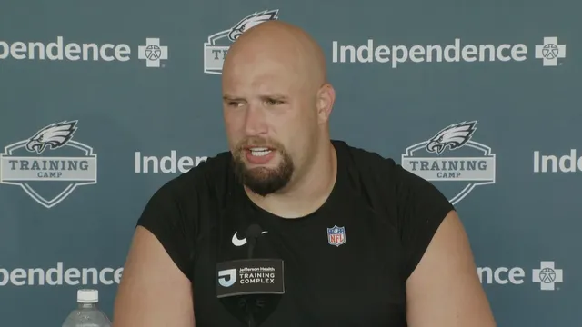 Lane Johnson announces retirement plans after 2026 season
