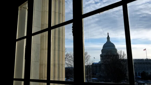 Senate Democrats and Trump strike deal to fund government while separating DHS