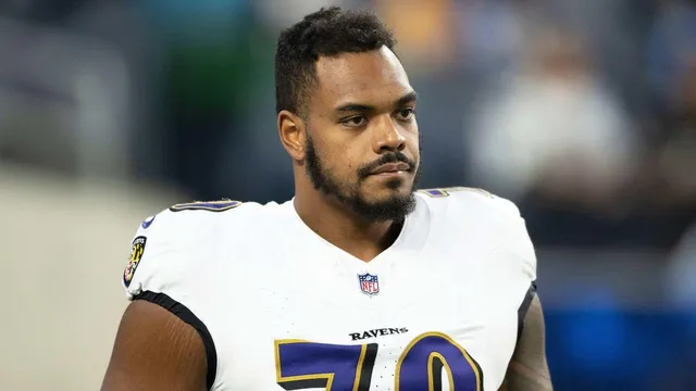 Ronnie Stanley stays with Ravens, securing left tackle position