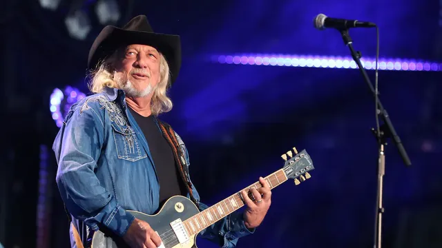 Country Music Hall of Fame singer John Anderson dies at 71 in the United States