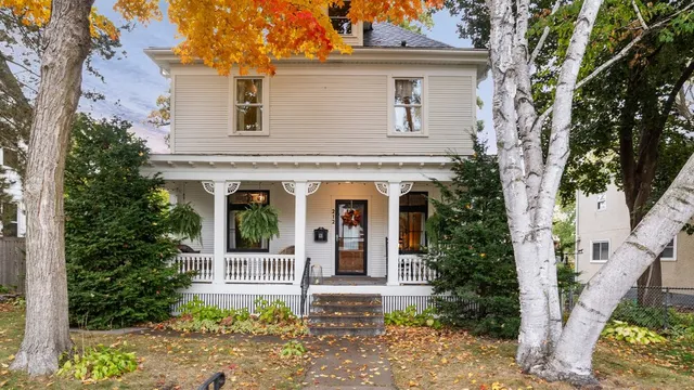 Stunning Eastlake Victorian listed for $890,000 in New Orleans