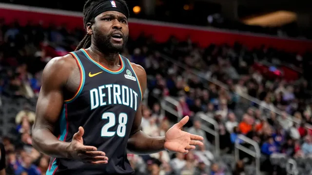 Pistons and Hornets erupt in brawl during game