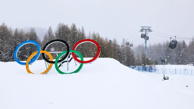 British officials challenge helmet ban just days before Olympics