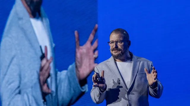 Qualcomm challenges Nvidia's dominance in AI chip market