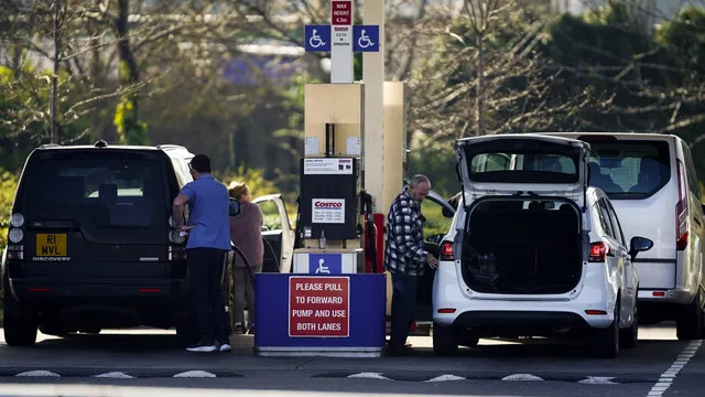 United Airlines cuts flights as fuel prices soar amid Iran conflict