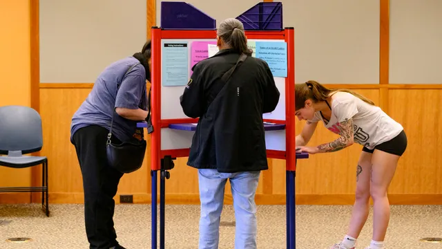 FBI raids Ohio group amid voter fraud investigation