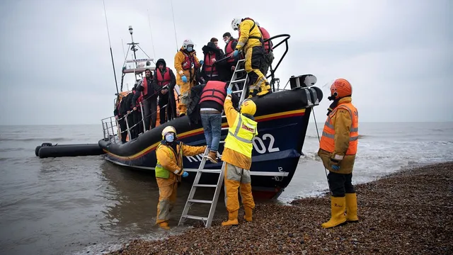 Surge in adult migrants pretending to be children in UK