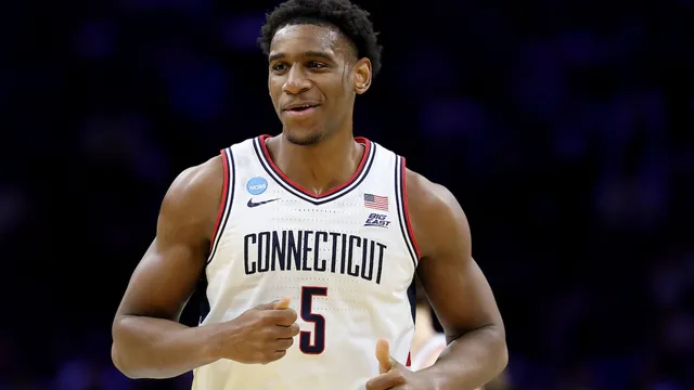 Taris Reed Jr. shines with historic performance in UConn win