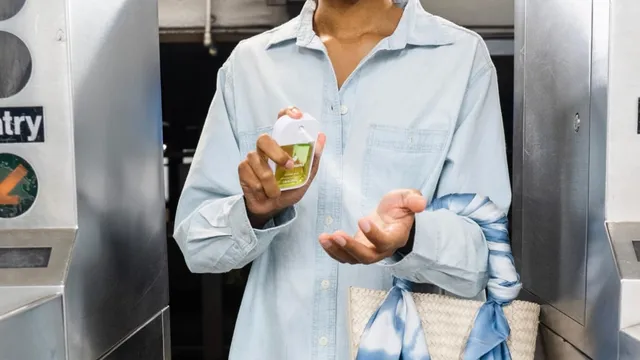 Experts recommend alcohol-based hand sanitizers to kill germs