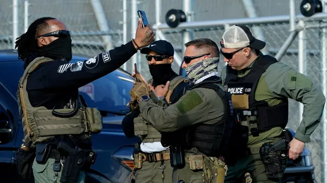 Immigration agents use facial recognition technology to invade citizens' privacy