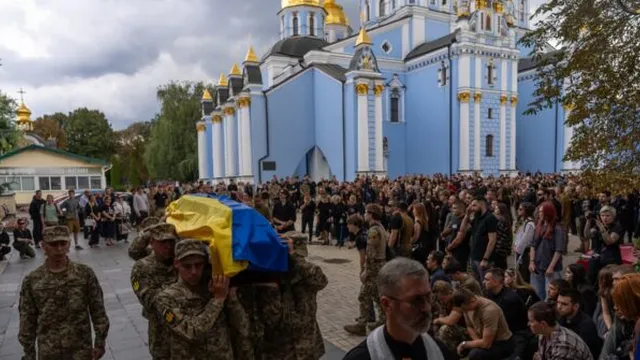 Pregnant widow mourns husband killed in Ukraine war