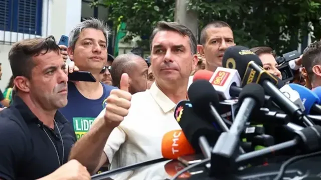 Brazilian Senator Flavio Bolsonaro's passports canceled amid investigation following election defeat