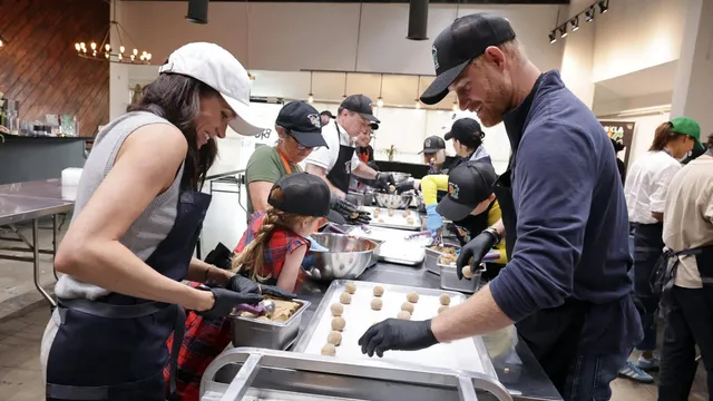 Prince Harry and Meghan serve meals to the less fortunate in Los Angeles
