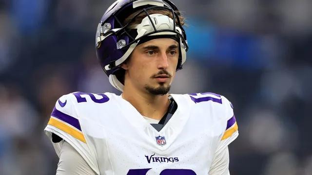 Vikings face quarterback crisis as J.J. McCarthy struggles with concussion protocol