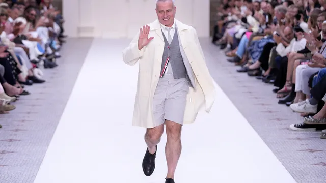 Wearing Shorts to Work: Acceptable or Not?