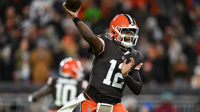 Shedeur Sanders debuts for Browns amid quarterback shuffle