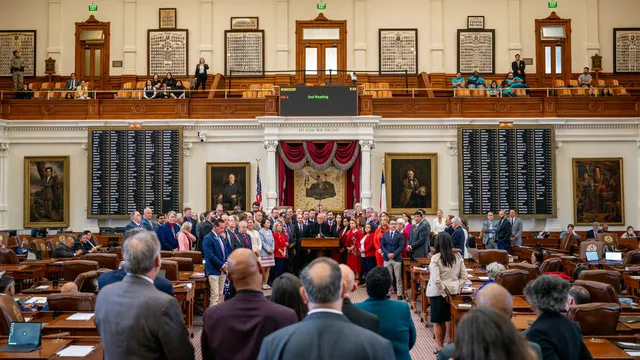 Texas Republicans face backlash over new congressional maps