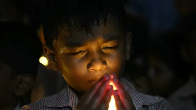 Catastrophic floods leave over 1,400 missing in Nepal and Tibet