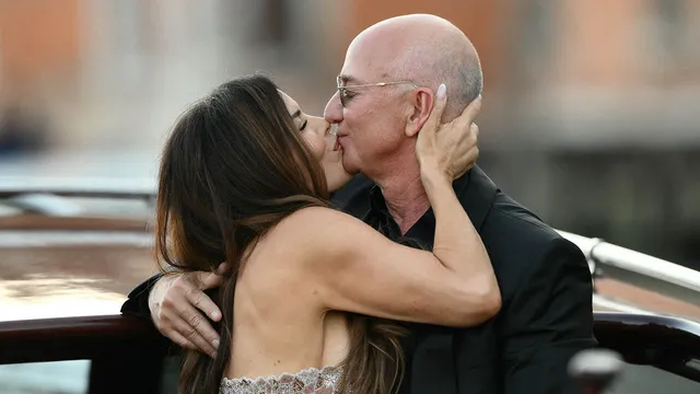 Lauren Sanchez stuns in Dolce & Gabbana wedding dress
