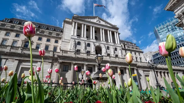 Rising oil prices urge caution from Bank of England due to Middle East conflict