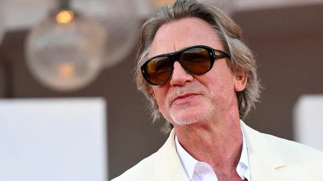 Daniel Craig unveils new hairstyle, moving on from Bond era
