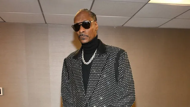 Snoop Dogg finds relief in being left off Tom Brady's roast guest list