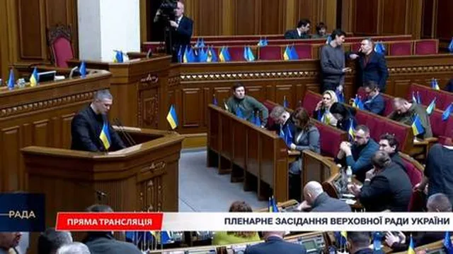 Ukrainian draft dodgers escape abroad with bribed officials' help