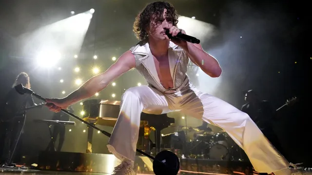 Benson Boone's album falls just short of No. 1 on the charts