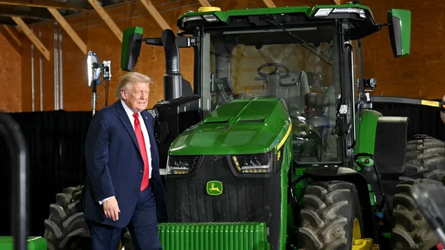 Trump administration rolls back emissions rules to save truckers billions