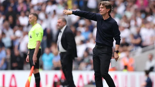 Referee John Brooks misses Vicario handball in Spurs match