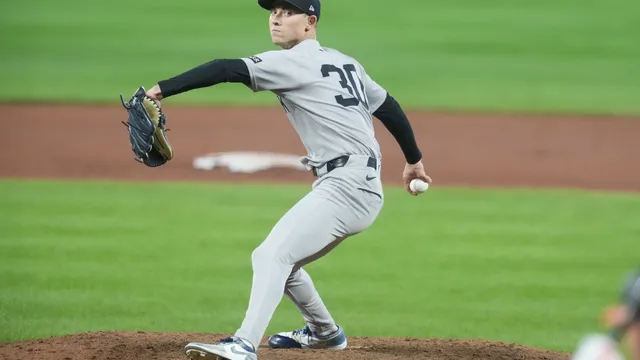 Yankees lose key reliever Luke Weaver to Mets in free agency