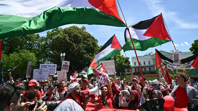 Trump Wants to Deport Foreign Students Supporting Hamas