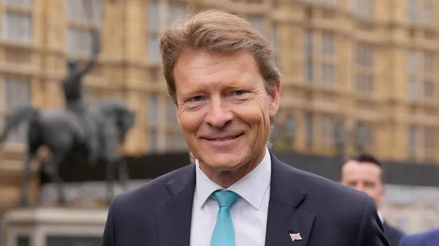 Richard Tice challenges Ed Miliband on renewable energy costs in Commons