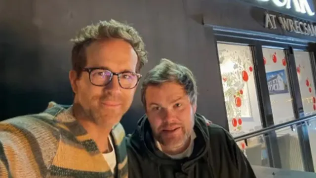 Ryan Reynolds and Channing Tatum surprise pub patrons with unexpected visit