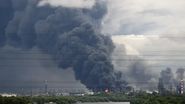 Russia escalates attacks on Ukraine's infrastructure amid ongoing conflict