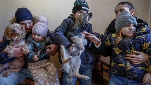 Davydenko family flees freezing Kyiv amid relentless Russian attacks