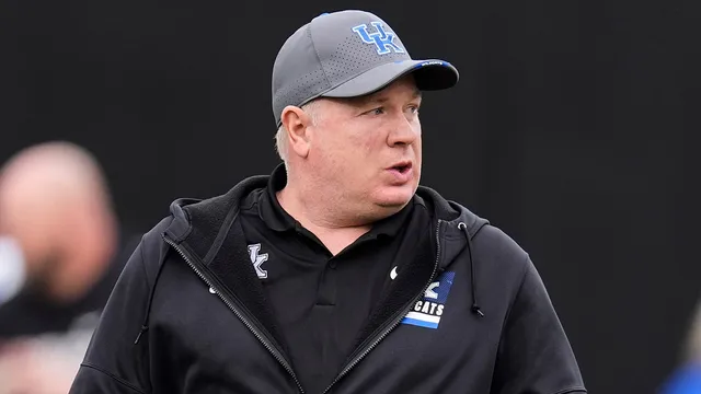 Kentucky fires Mark Stoops after historic loss to Louisville