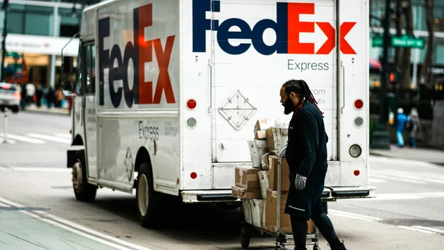 FedEx expands same-day delivery service to meet customer demand