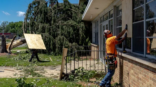 Severe storms threaten Long Island with tornadoes and heavy winds