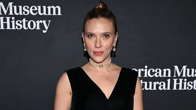 Scarlett Johansson bursts into the spotlight at the Natural History Museum Gala