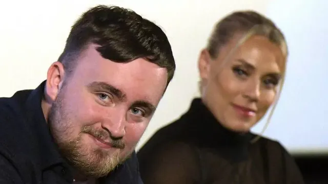 Emma Paton tackles Gary Anderson and James Wade over media bias in darts