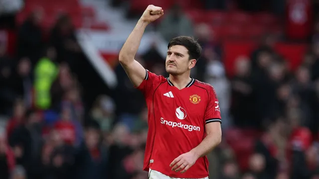 Harry Maguire receives 15-month suspended sentence over Mykonos incident