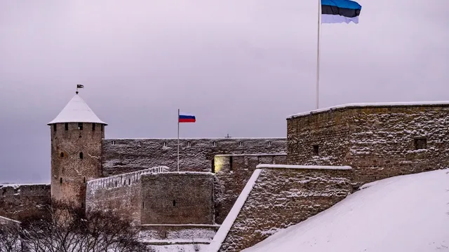 Russian border guards illegally enter Estonia on hovercrafts