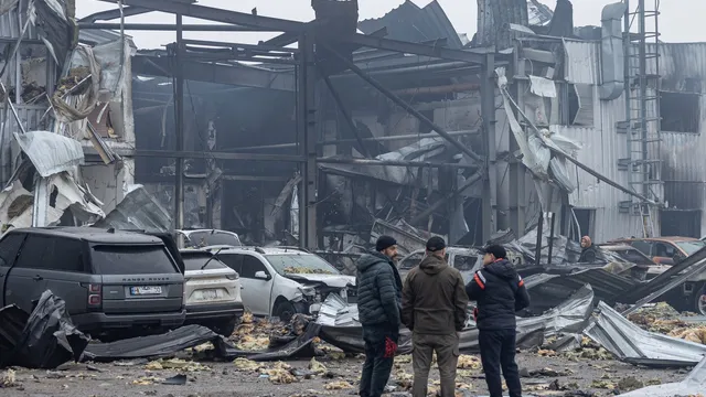 Ukraine strikes Russian border region, escalating conflict