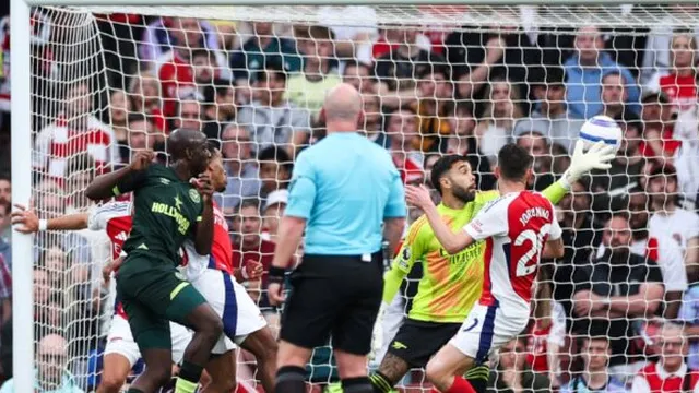 Arsenal's title chances fade with draw against Brentford